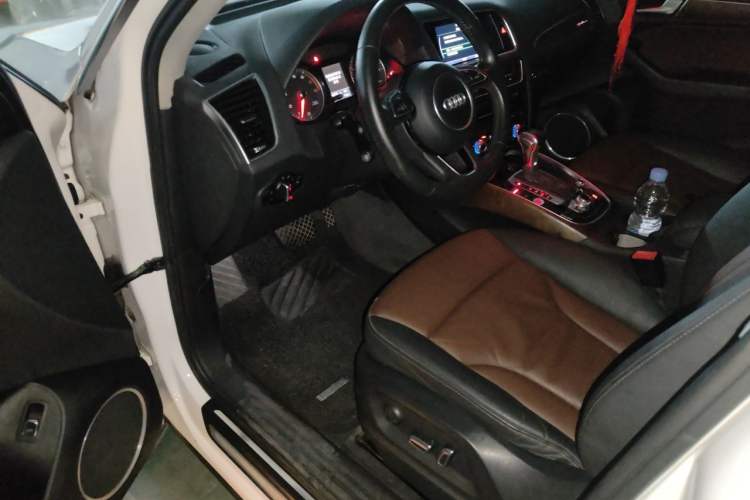 Used Audi Q5 2016 40 TFSI Comfort Model Driver Seat