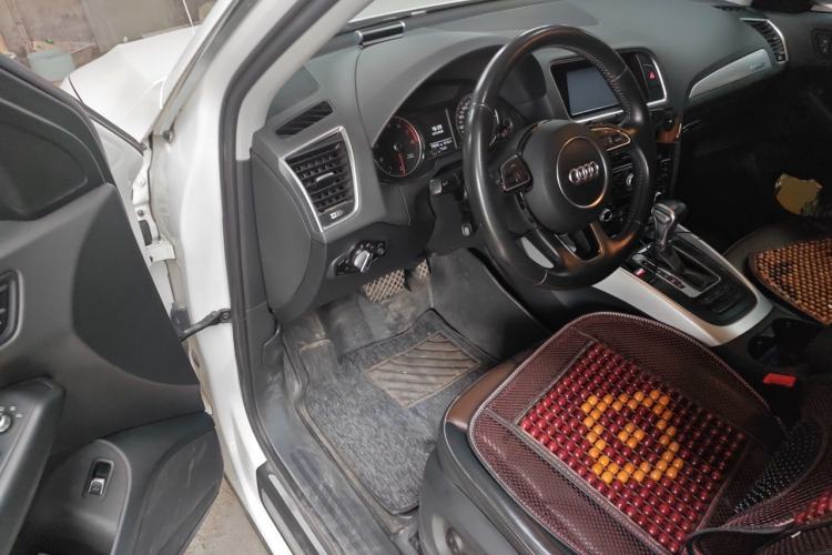 Used Audi Q5 2016 40 TFSI Technology Edition Driver Seat