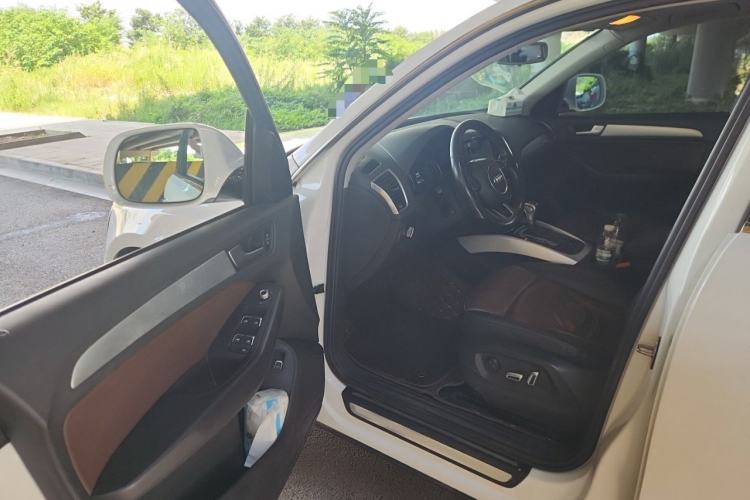 Used Audi Q5 2016 40 TFSI Technology Edition Driver Seat