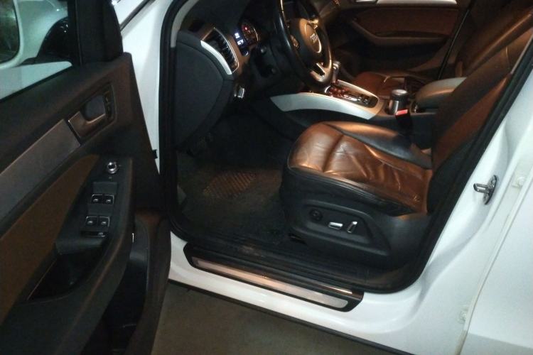Used Audi Q5 2016 40 TFSI Technology Edition Driver Seat