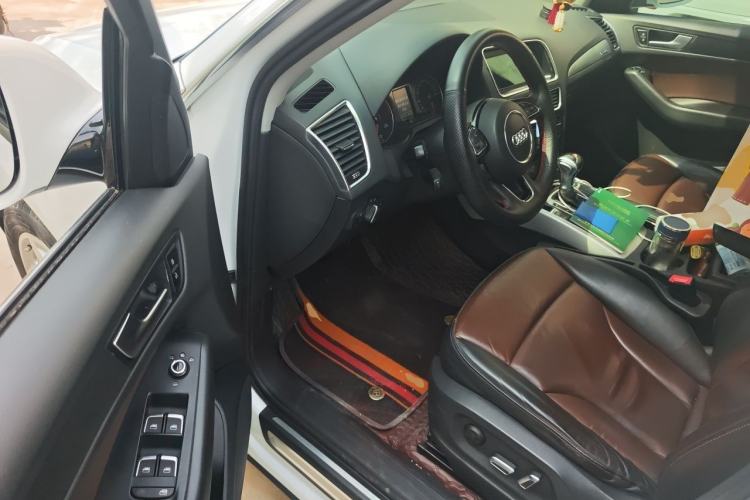 Used Audi Q5 2016 40 TFSI Technology Edition Driver Seat
