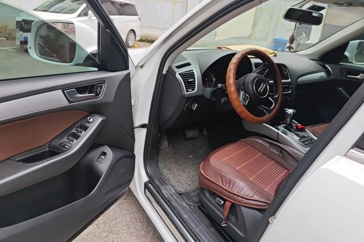 Used Audi Q5 2016 40 TFSI Technology Edition Driver Seat
