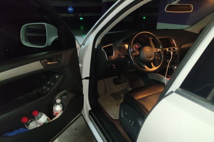 Used Audi Q5 2016 40 TFSI Trendy Edition Driver Seat