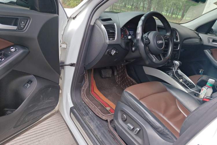Used Audi Q5 2016 40 TFSI Technology Edition Driver Seat