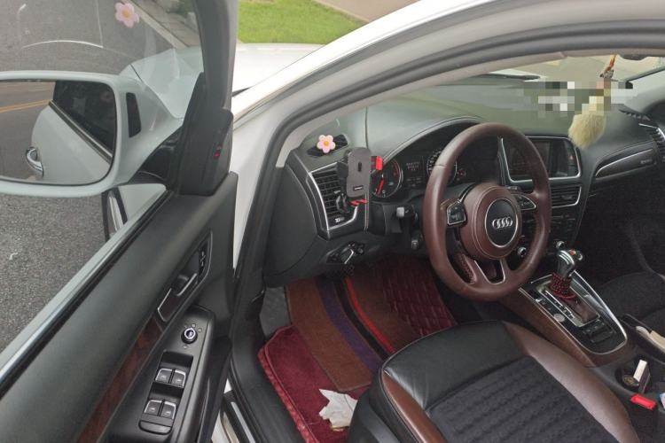 Used Audi Q5 2016 40 TFSI Technology Edition Driver Seat