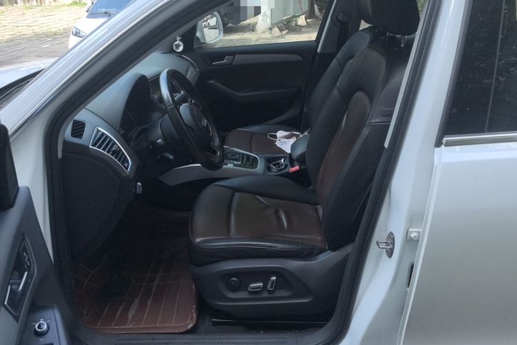 Used Audi Q5 2016 40 TFSI Technology Edition Driver Seat