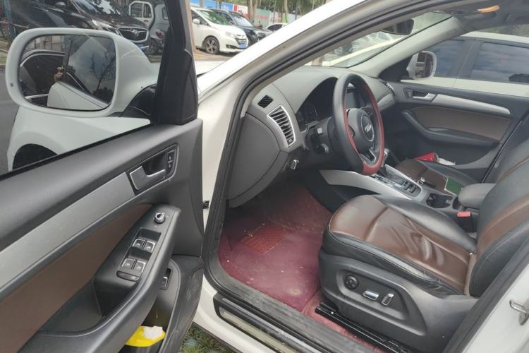 Used Audi Q5 2016 40 TFSI Technology Edition Driver Seat