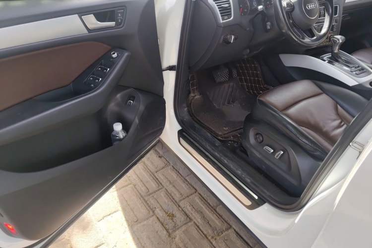 Used Audi Q5 2016 40 TFSI Technology Edition Driver Seat
