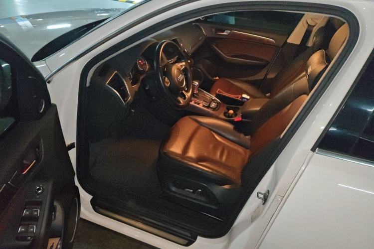 Used Audi Q5 2016 40 TFSI Comfort Model Driver Seat