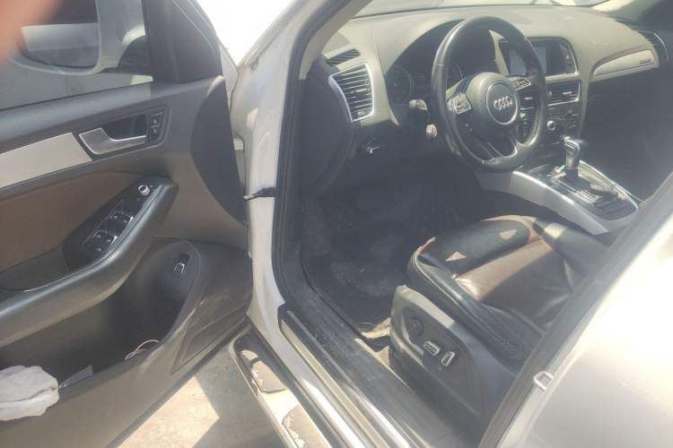 Used Audi Q5 2016 40 TFSI Technology Edition Driver Seat