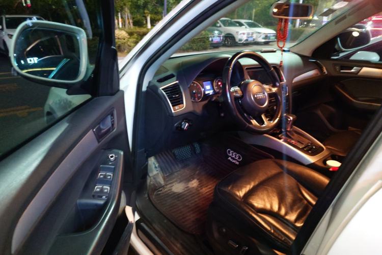 Used Audi Q5 2016 40 TFSI Technology Edition Driver Seat