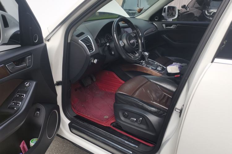 Used Audi Q5 2016 40 TFSI Comfort Model Driver Seat