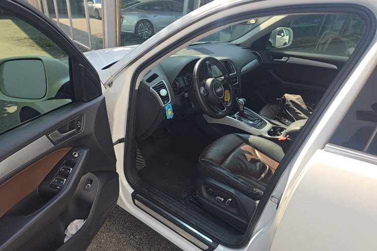 Used Audi Q5 2016 40 TFSI Technology Edition Driver Seat