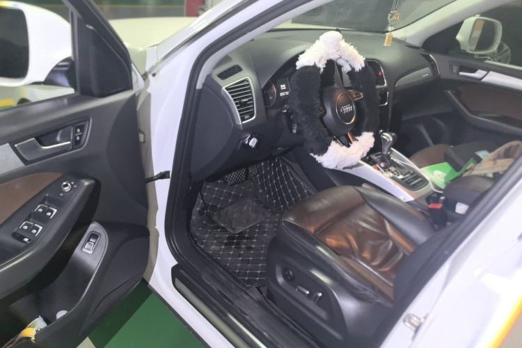 Used Audi Q5 2016 40 TFSI Technology Edition Driver Seat