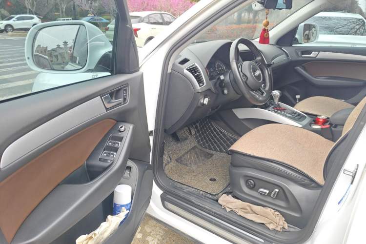 Used Audi Q5 2016 40 TFSI Technology Edition Driver Seat