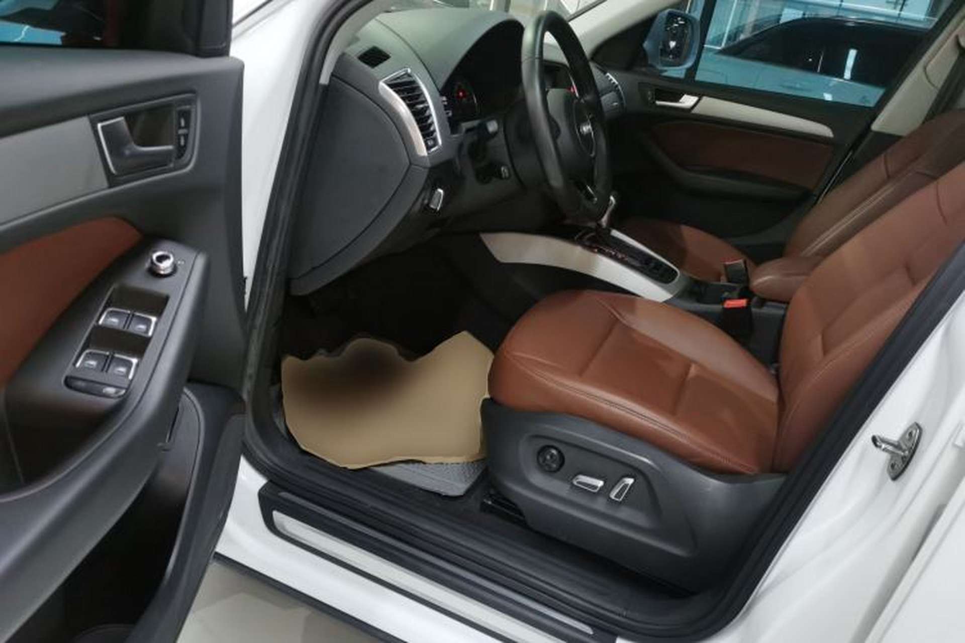 Used Audi Q5 2016 40 TFSI Trendy Edition Driver Seat