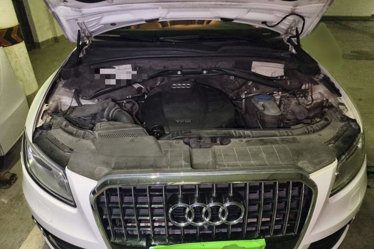 Used Audi Q5 2016 40 TFSI Technology Edition Engine Bay