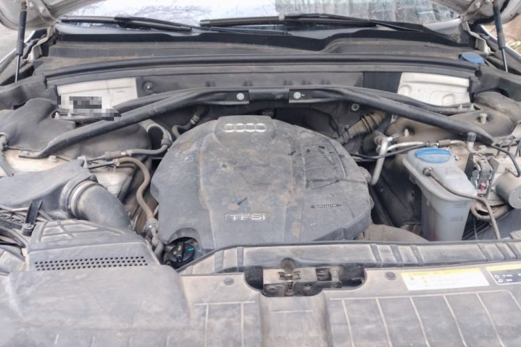 Used Audi Q5 2016 40 TFSI Technology Edition Engine Bay