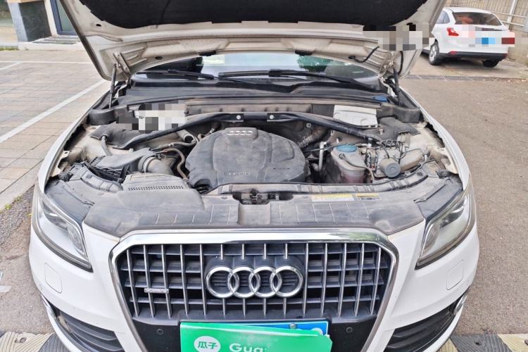 Used Audi Q5 2016 40 TFSI Technology Edition Engine Bay