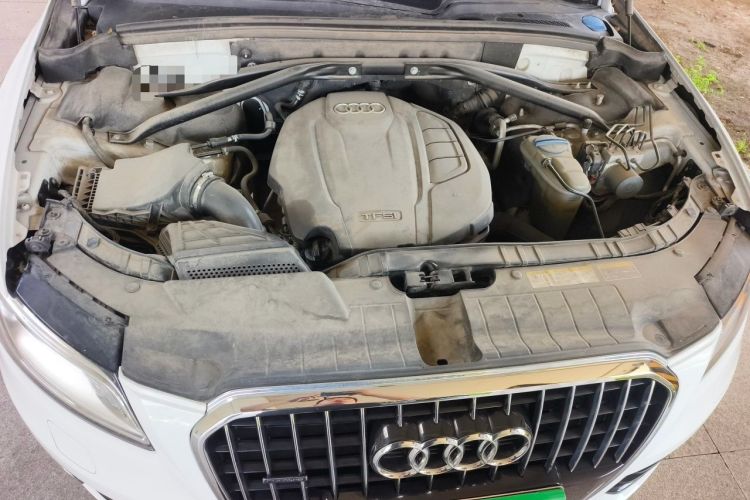 Used Audi Q5 2016 40 TFSI Technology Edition Engine Bay