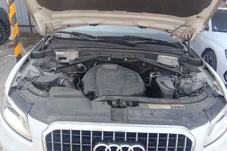 Used Audi Q5 2016 40 TFSI Technology Edition Engine Bay