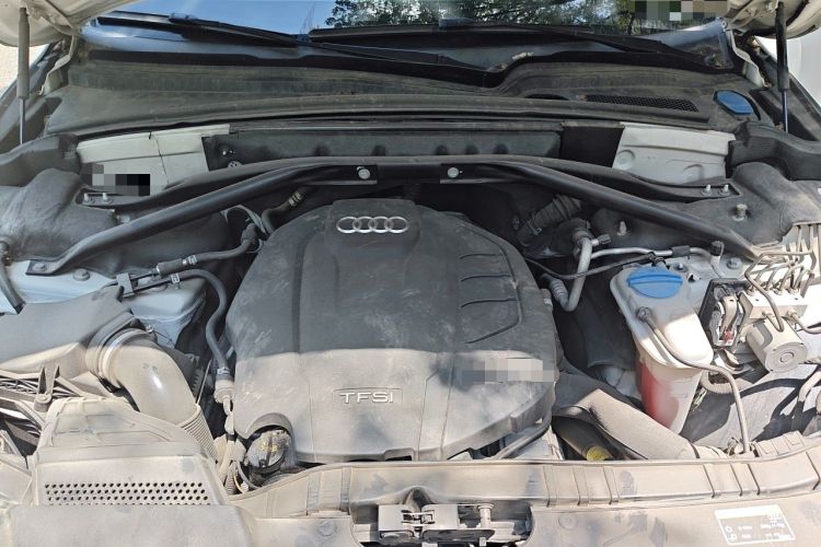 Used Audi Q5 2016 40 TFSI Trendy Edition Engine Bay