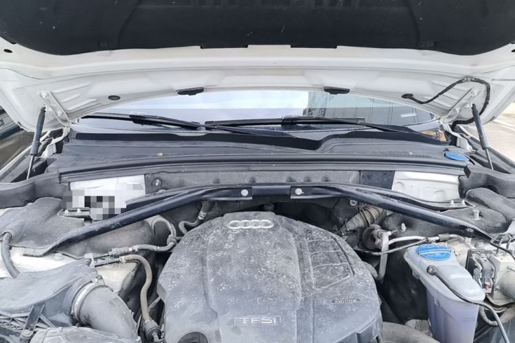 Used Audi Q5 2016 40 TFSI Technology Edition Engine Bay