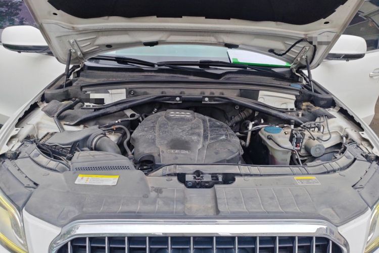 Used Audi Q5 2016 40 TFSI Technology Edition Engine Bay