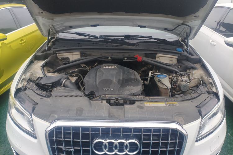 Used Audi Q5 2016 40 TFSI Trendy Edition Engine Bay
