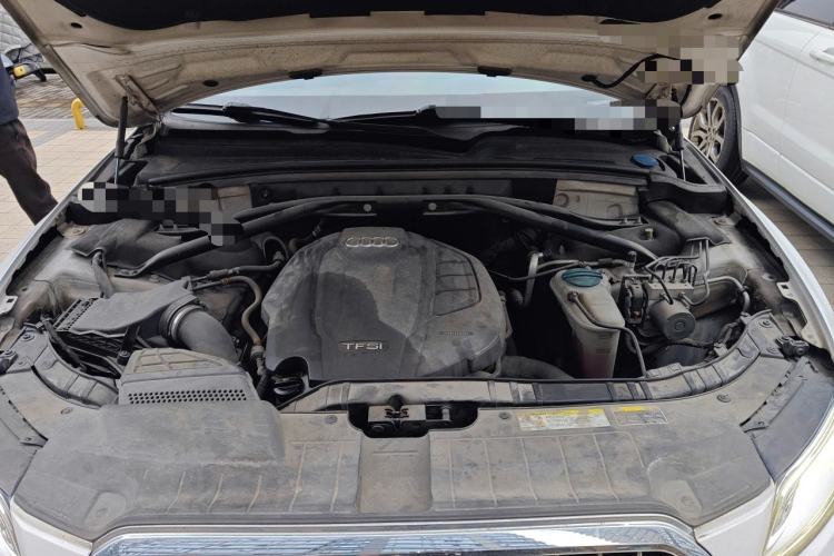 Used Audi Q5 2016 40 TFSI Trendy Edition Engine Bay
