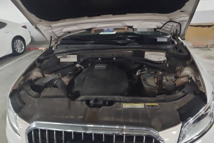 Used Audi Q5 2016 40 TFSI Technology Edition Engine Bay