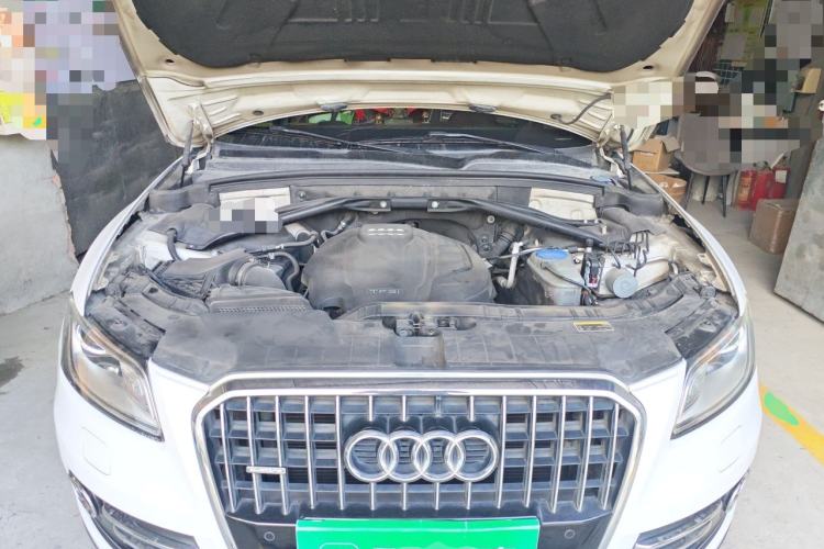 Used Audi Q5 2016 40 TFSI Technology Edition Engine Bay