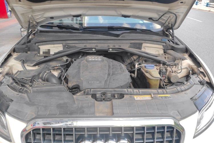 Used Audi Q5 2016 40 TFSI Trendy Edition Engine Bay