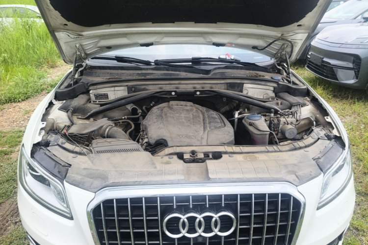 Used Audi Q5 2016 40 TFSI Trendy Edition Engine Bay