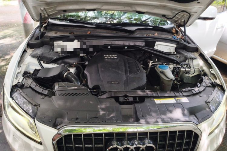 Used Audi Q5 2016 40 TFSI Trendy Edition Engine Bay