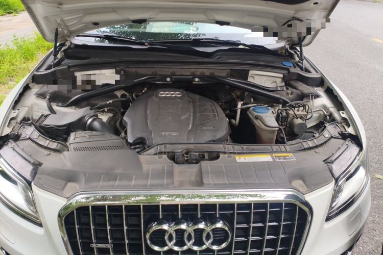 Used Audi Q5 2016 40 TFSI Technology Edition Engine Bay