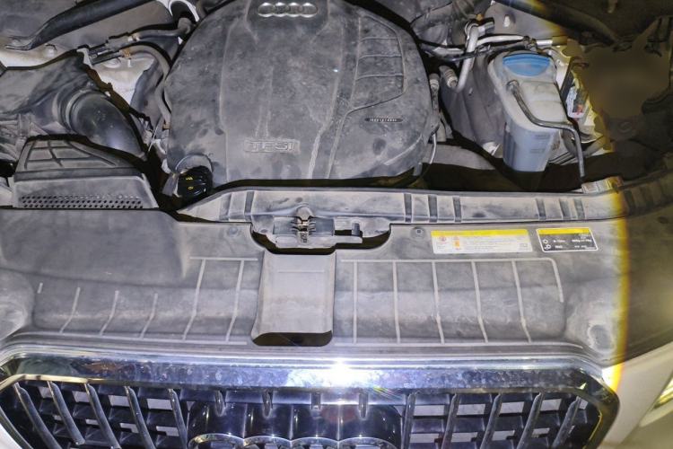 Used Audi Q5 2016 40 TFSI Technology Edition Engine Bay