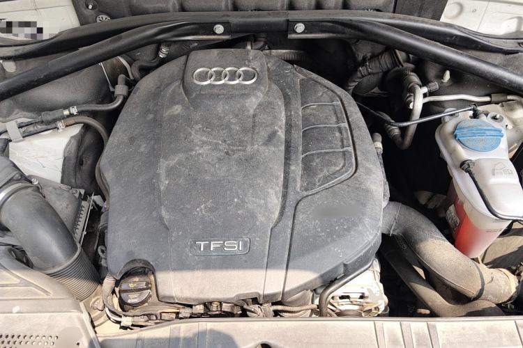 Used Audi Q5 2016 40 TFSI Technology Edition Engine Bay