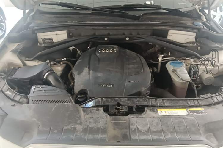 Used Audi Q5 2016 40 TFSI Trendy Edition Engine Bay