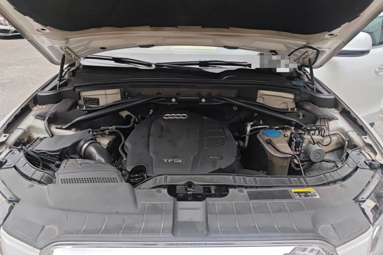 Used Audi Q5 2016 40 TFSI Technology Edition Engine Bay