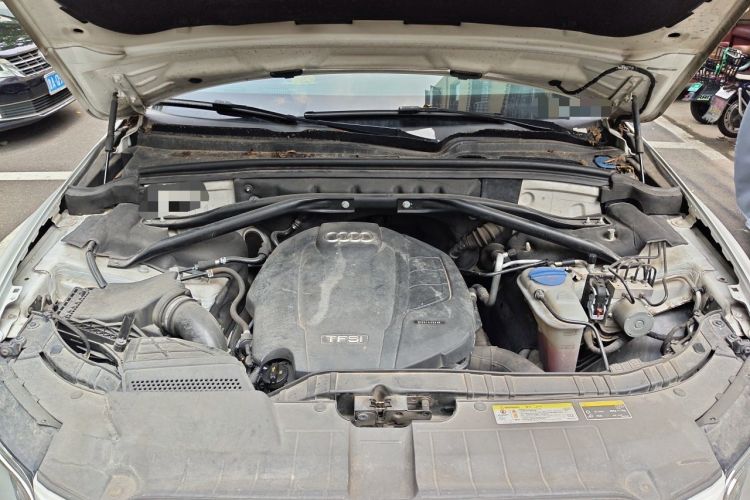 Used Audi Q5 2016 40 TFSI Technology Edition Engine Bay