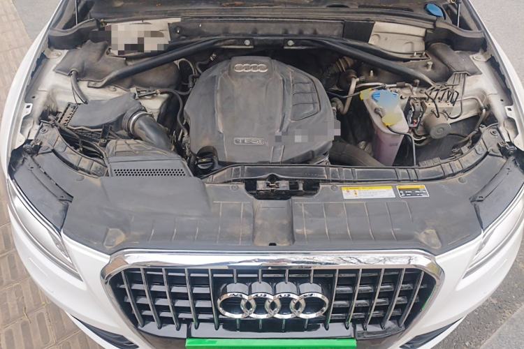 Used Audi Q5 2016 40 TFSI Technology Edition Engine Bay