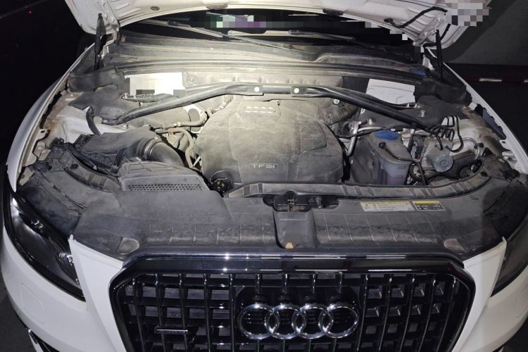 Used Audi Q5 2016 40 TFSI Technology Edition Engine Bay
