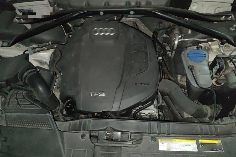Used Audi Q5 2016 40 TFSI Trendy Edition Engine Bay