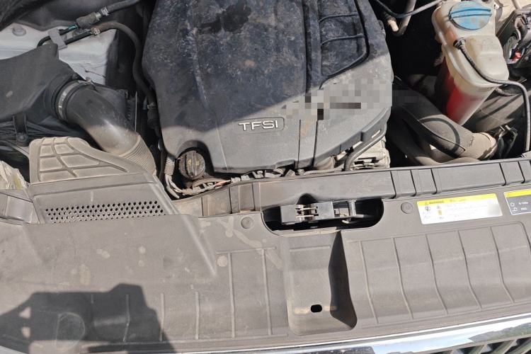 Used Audi Q5 2016 40 TFSI Technology Edition Engine Bay