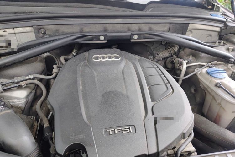 Used Audi Q5 2016 40 TFSI Comfort Model Engine Bay