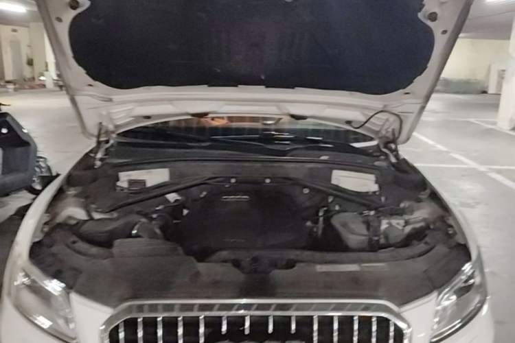 Used Audi Q5 2016 40 TFSI Technology Edition Engine Bay
