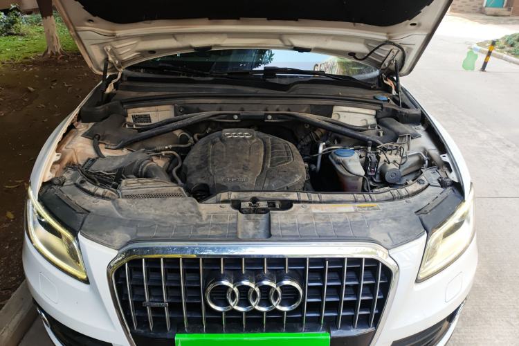 Used Audi Q5 2016 40 TFSI Trendy Edition Engine Bay