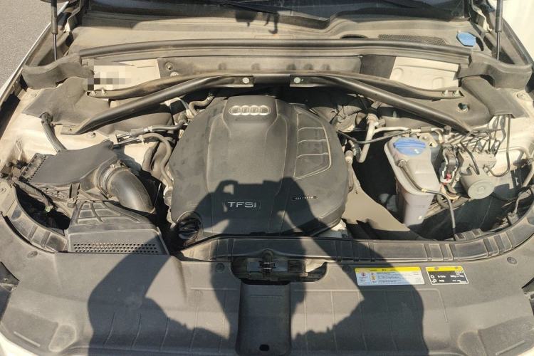 Used Audi Q5 2016 40 TFSI Trendy Edition Engine Bay