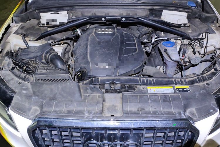 Used Audi Q5 2016 40 TFSI Technology Edition Engine Bay